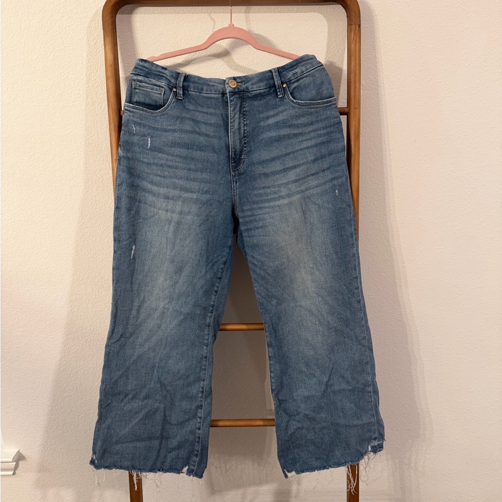 Kut from the Kloth Distressed Blue Cropped Jeans